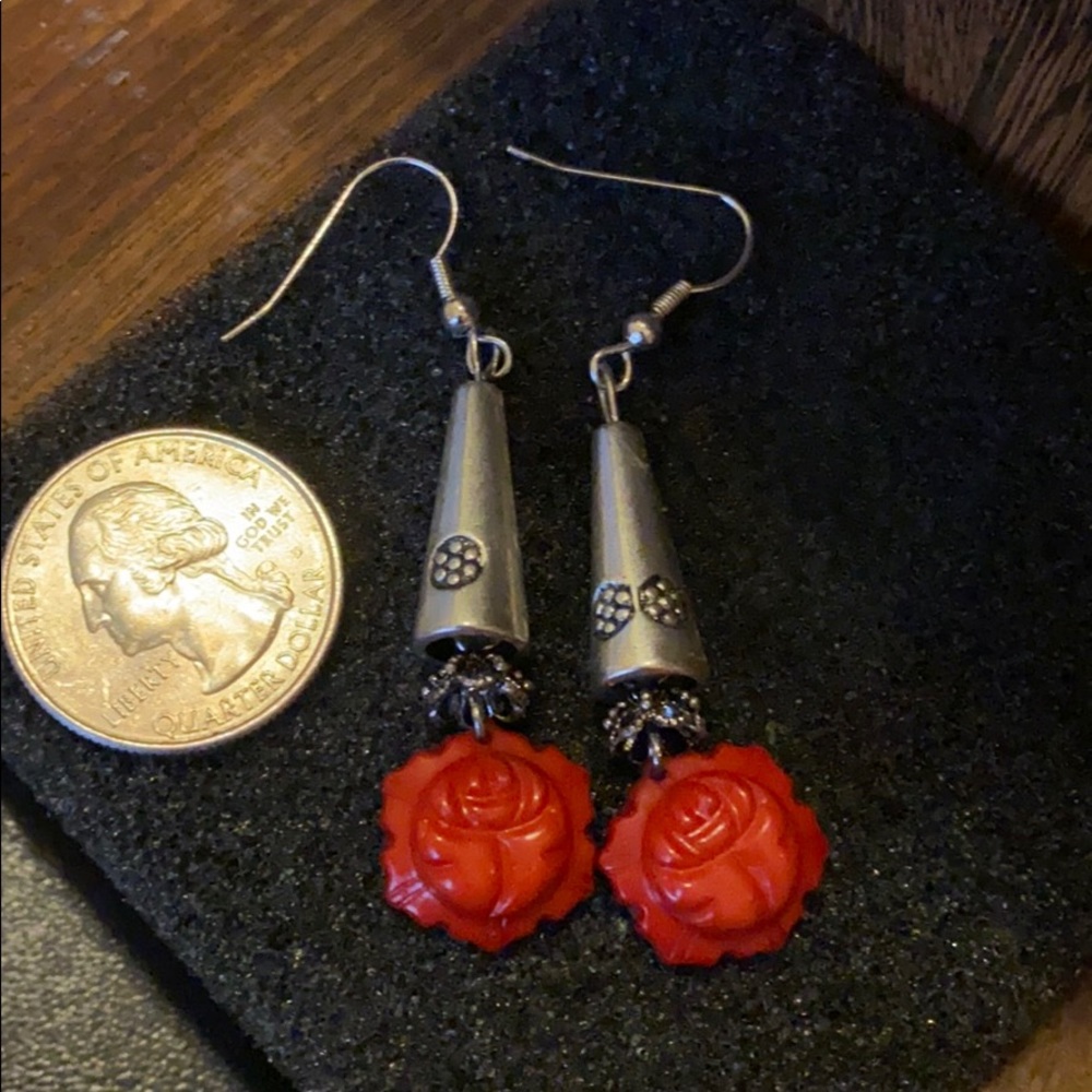 Red Roses Earrings - Picture 3 of 3